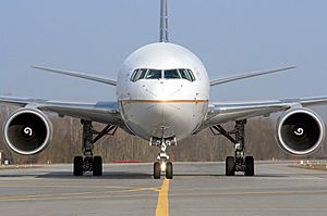 Archivo:Continental Airlines Boeing 767-400ER Wallner