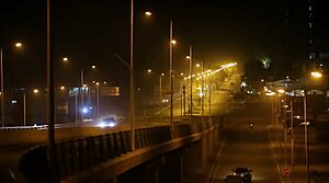 Archivo:Echangeur a Niamey la Nuit