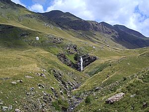 Archivo:El valle encantado - panoramio
