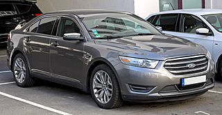 Ford Taurus (2013-2015) IMG 2509.jpg