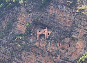 Archivo:Fortress of Peri