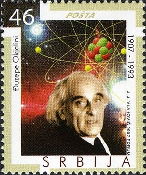 Archivo:Giuseppe Occhialini 2007 Serbian stamp