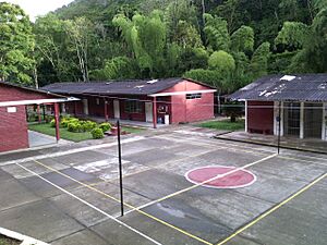 Archivo:Institución Educativa Santiago Gutiérrez (1). Argelia, Valle, Colombia