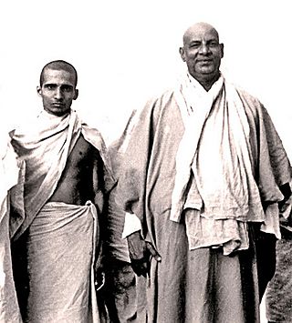 Krishnananda and Sivananda 1945.jpg