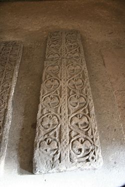 Archivo:Lauda sepulcral central cripta santa leocadia