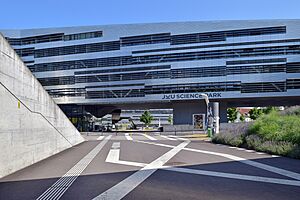 Archivo:Linz - JKU - Science Park