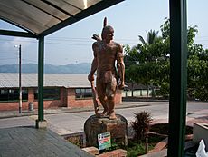 Archivo:Monumento del Indio Cacaima
