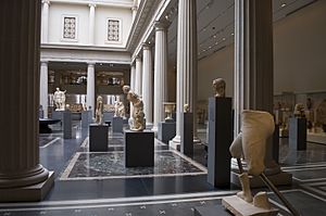Archivo:Photograph of the New Roman Gallery at the Metropolitan—New York City