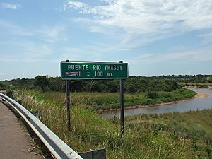 Archivo:Puente Sobre el Río Yhaguy