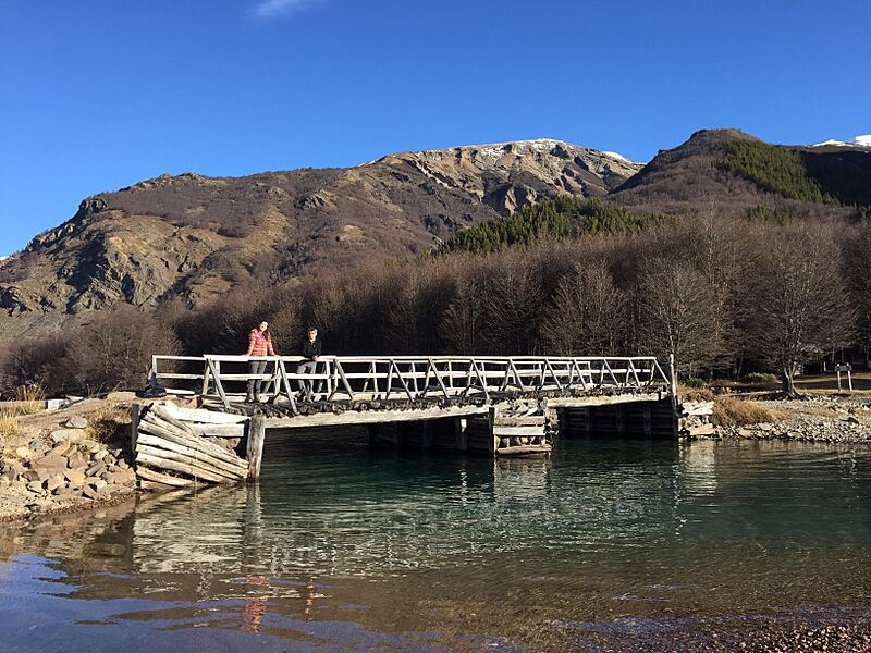 Puente de Nacimiento Río Jeinimeni