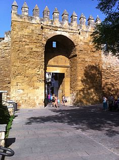 Archivo:Puerta de Almodóvar, Córdoba (España)