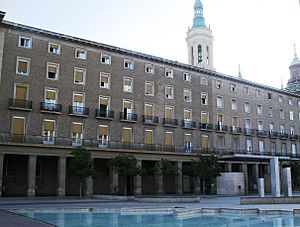 Archivo:ResidenciaPilar-Saragossa