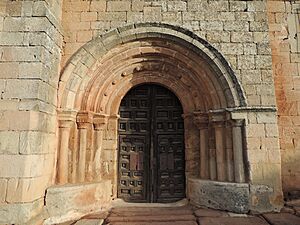 Archivo:Romanillos de Medinaceli - Iglesia de San Miguel