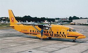 Archivo:Short 360 Aurigny Air Services G-OAAS GCI July 1995
