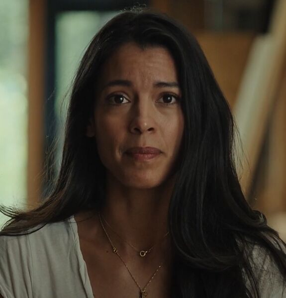 Stephanie Sigman en 2024 02