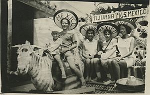 Archivo:Tijuana 1965 - Zebras Touristicas