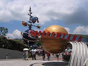 Archivo:Tomorrowland orbitron