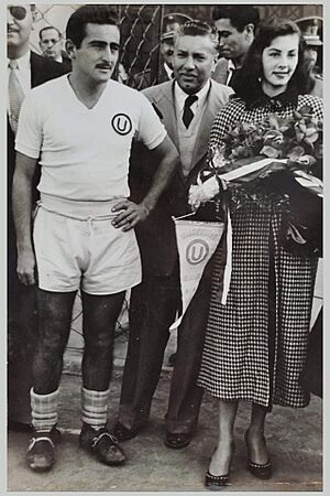 Archivo:Alberto Terry y la "Miss Perú 1954" Isabel León Velarde