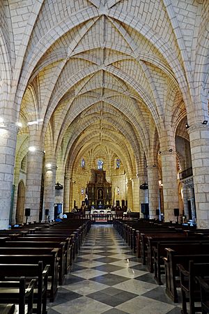 Archivo:Altar Catedral Primada CCSD 11 2017 7109