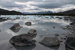 Archivo:Bahía Onelli Parque Nacional Los Glaciares Patagonia Argentina Luca Galuzzi 2005