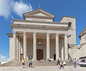 Archivo:Basilica del Santo Marino, San Marino, 2022-09-20, DD 11