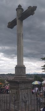 Archivo:Cruz de Piedra del Santuario de Belén, Popayán