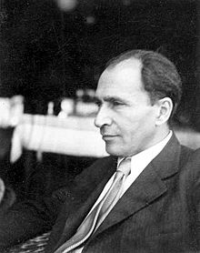 Déry Tibor 1930 körül.jpg
