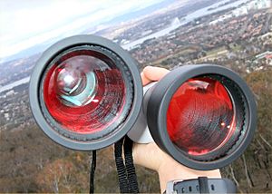 Archivo:DFRBinoculars