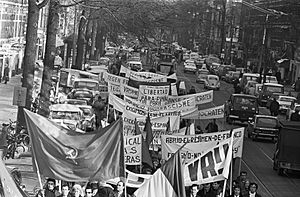 Archivo:Demonstratie tegen Franco bewind in Spanje, in Amsterdam, Bestanddeelnr 922-1061