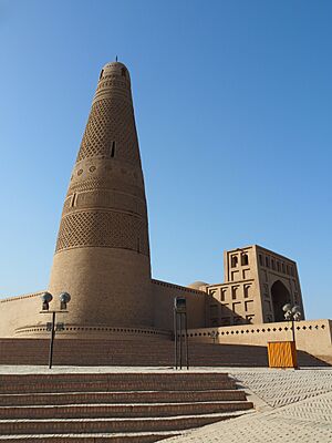 Archivo:Emin Minaret (23946273506)