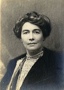 Emmeline Pethick Lawrence, c.1910. (22981177345).jpg