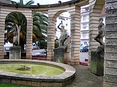 Estatuas en el Paseo