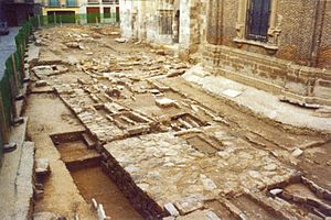 Archivo:Excavacion1993PlazaVieja(Tudela)