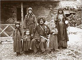 Archivo:Georgische Familie