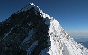 Archivo:Hillary Step near Everest top