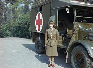Archivo:Hrh Princess Elizabeth in the Auxiliary Territorial Service, April 1945 TR2832