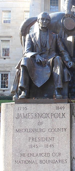 Archivo:James Knox Polk Statue