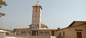 Archivo:PAROISSE SAINT RAYMON DE FORECARIAH
