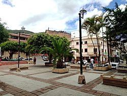 Plaza central de Cariamanga, provincia de Loja 02.jpg