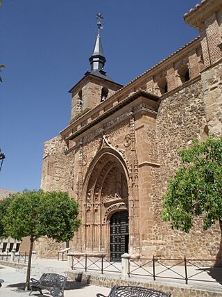 Plaza de España, iglesia parroquial.jpg