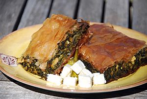 Archivo:Spanikopita Greek dish