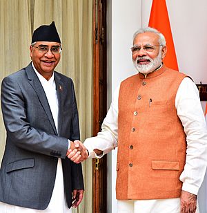 Archivo:The Prime Minister, Shri Narendra Modi with the Prime Minister of Nepal, Mr. Sher Bahadur Deuba, at Hyderabad House, in New Delhi on August 24, 2017 (3)