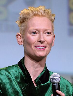 Archivo:Tilda Swinton by Gage Skidmore (cropped)