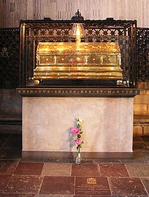 Archivo:Uppsala domkyrka Sanctus Ericus sml