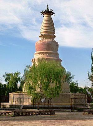 Archivo:White Horse Temple, Dunhuang
