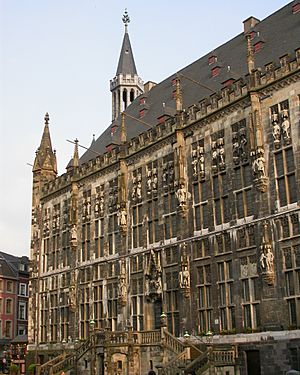 Archivo:Aachen rathaus front