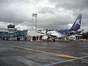 Archivo:Aeropuerto Cañal bajo