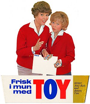 Archivo:Alice Babs och Titti Sjöblom gör reklam för Toy tuggummi