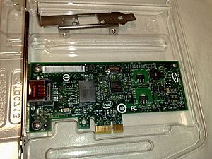 Archivo:An Intel 82574L Gigabit Ethernet NIC, PCI Express x1 card