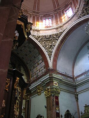 Archivo:BasilicaAspeInterior